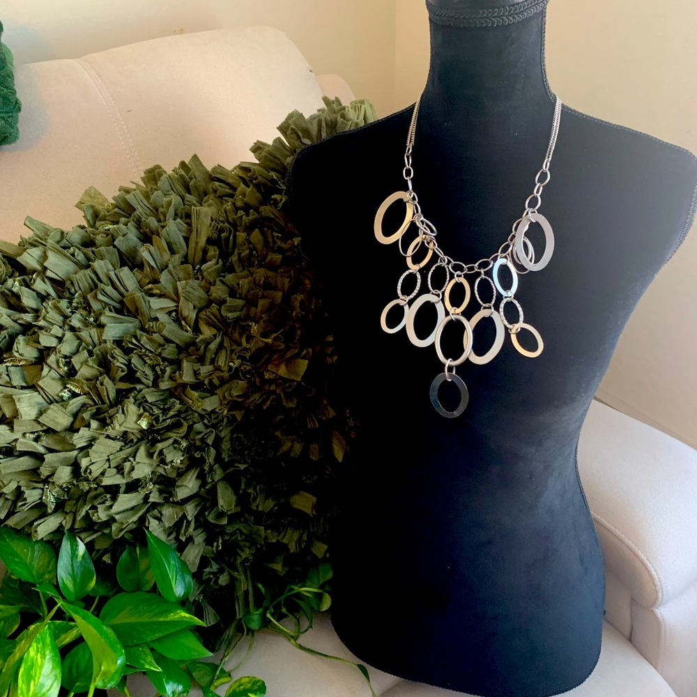 Silver O’s Necklace